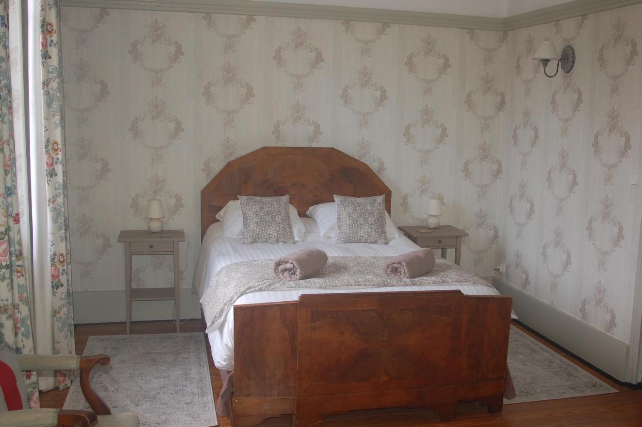 Le Logis Des Quatre Puits Bed & Breakfast Neuvicq-Montguyon Exterior photo
