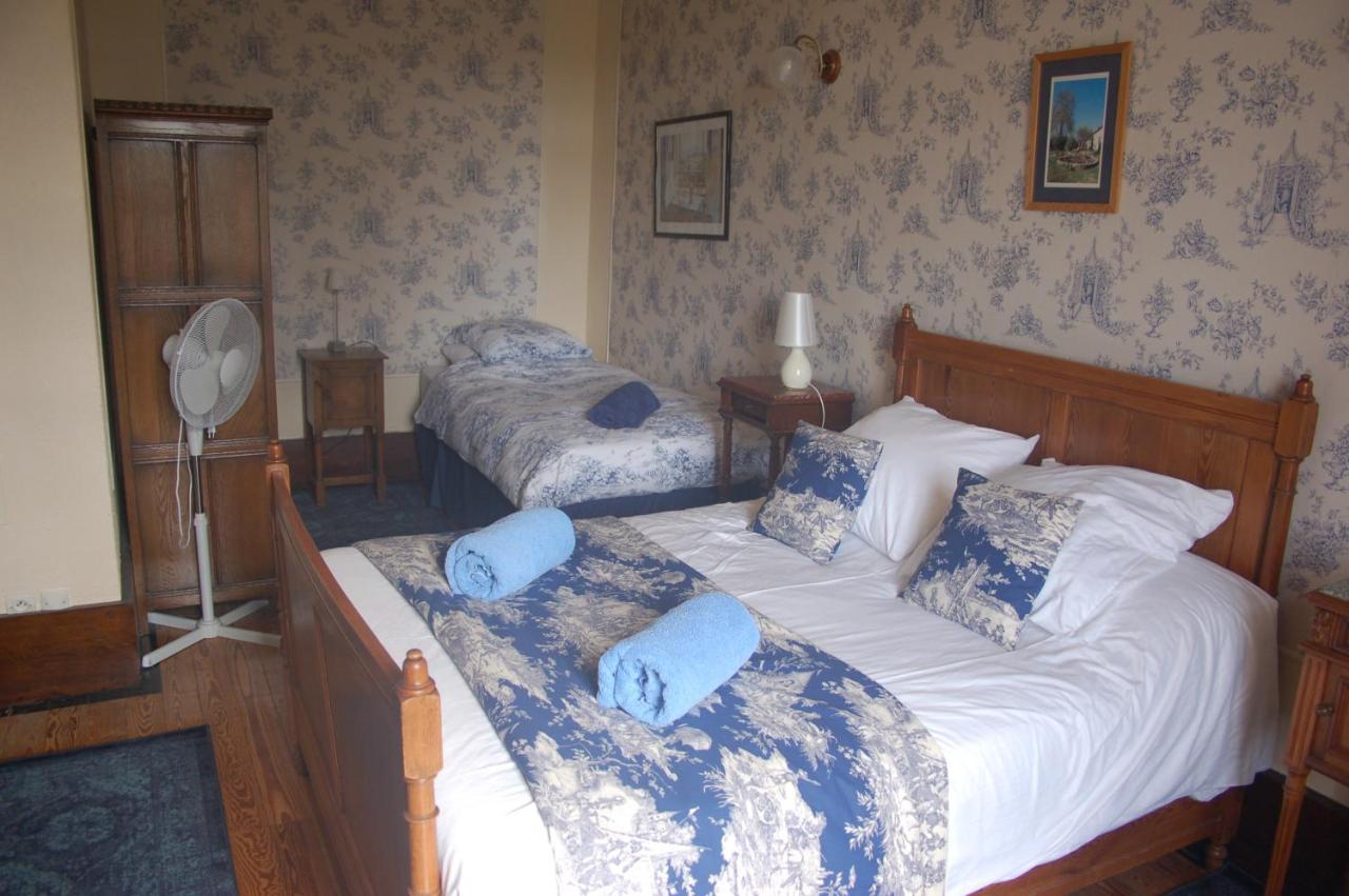 Le Logis Des Quatre Puits Bed & Breakfast Neuvicq-Montguyon Exterior photo