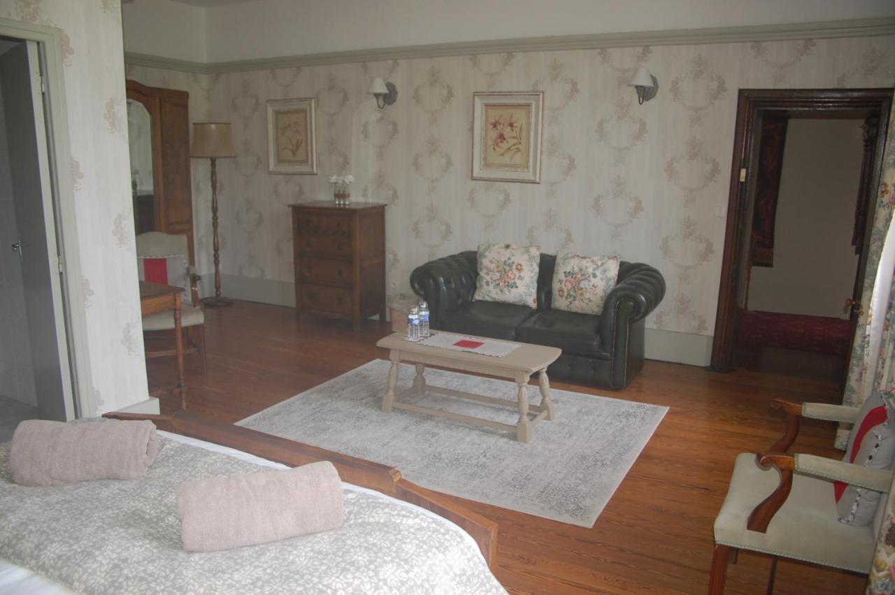 Le Logis Des Quatre Puits Bed & Breakfast Neuvicq-Montguyon Exterior photo