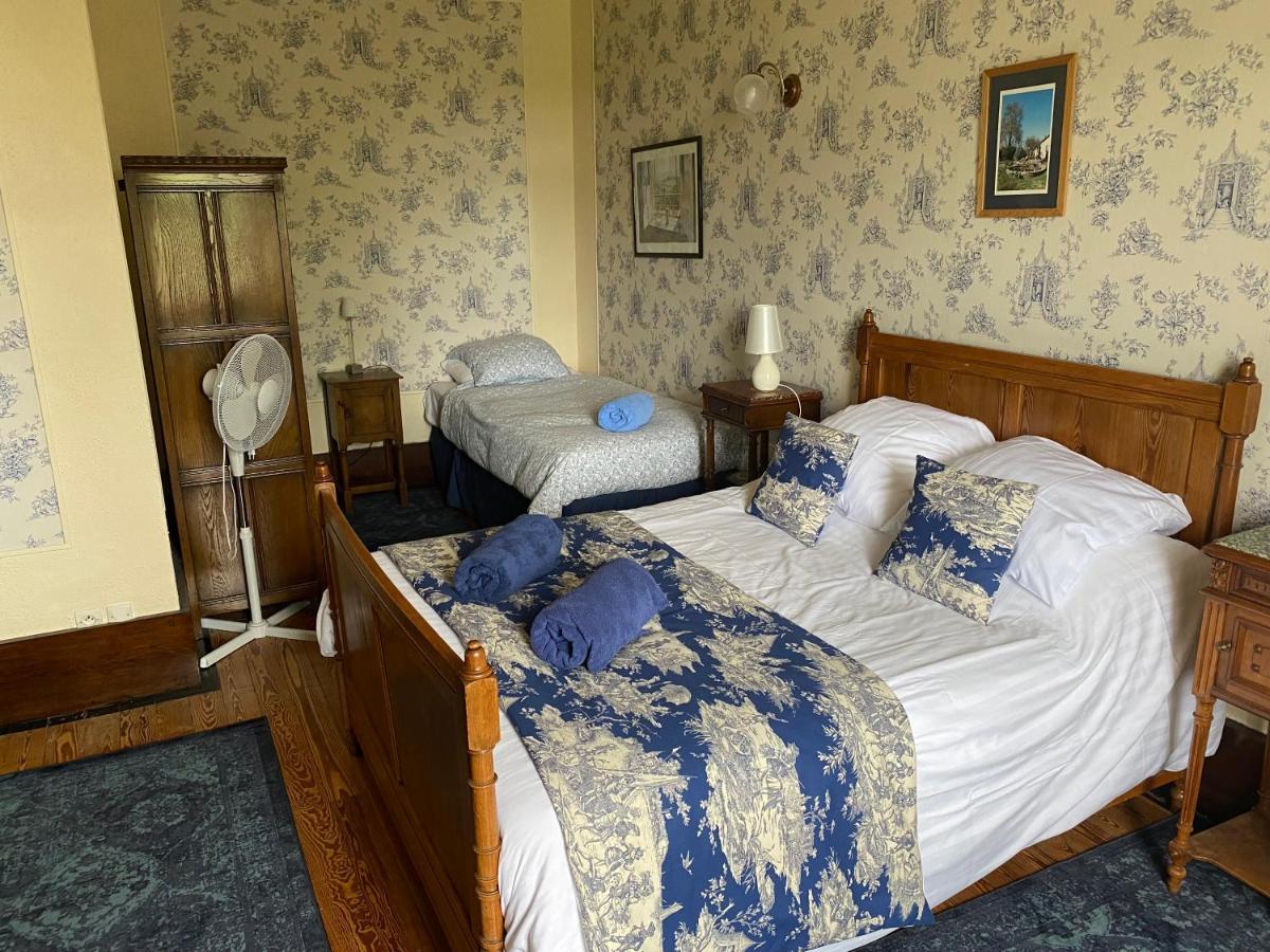 Le Logis Des Quatre Puits Bed & Breakfast Neuvicq-Montguyon Exterior photo