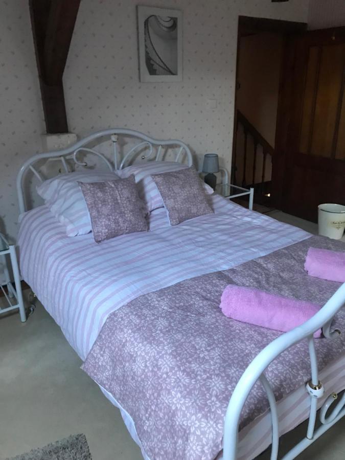 Le Logis Des Quatre Puits Bed & Breakfast Neuvicq-Montguyon Exterior photo